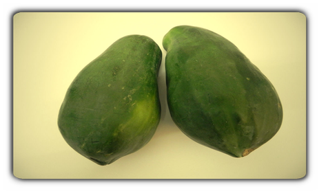 Grüne Papaya